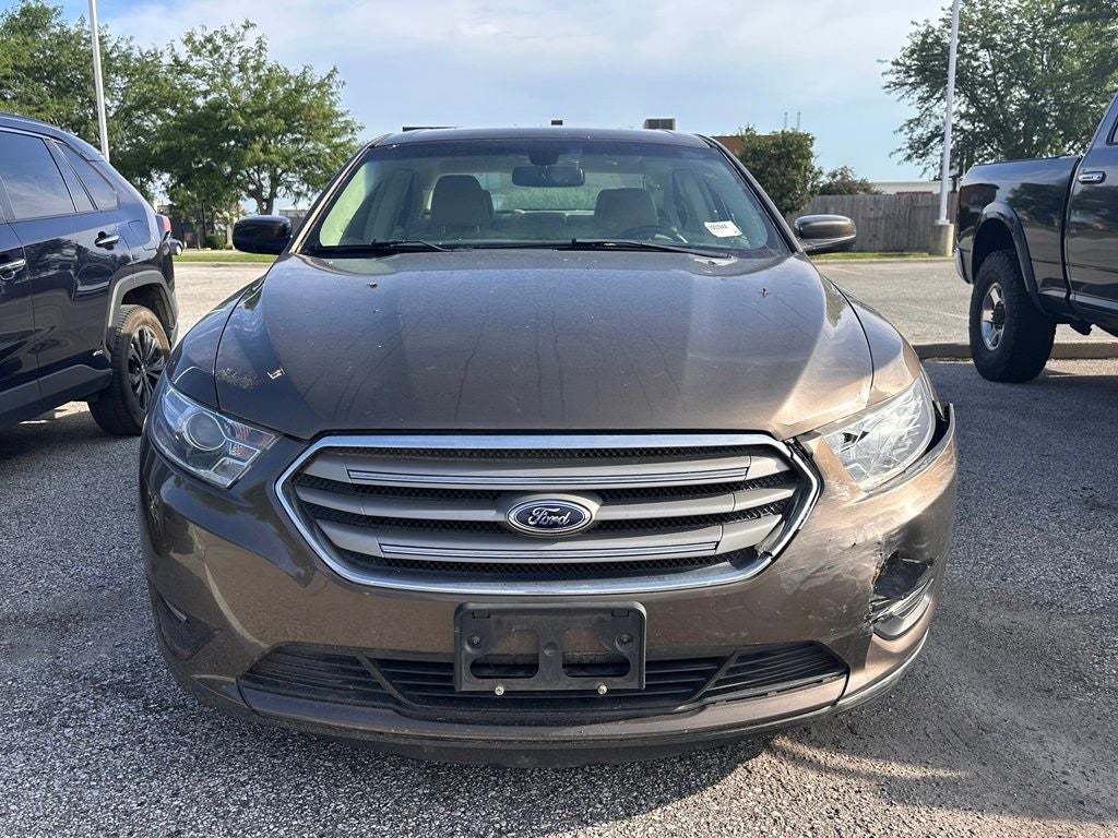 2015 Ford Taurus — side profile view