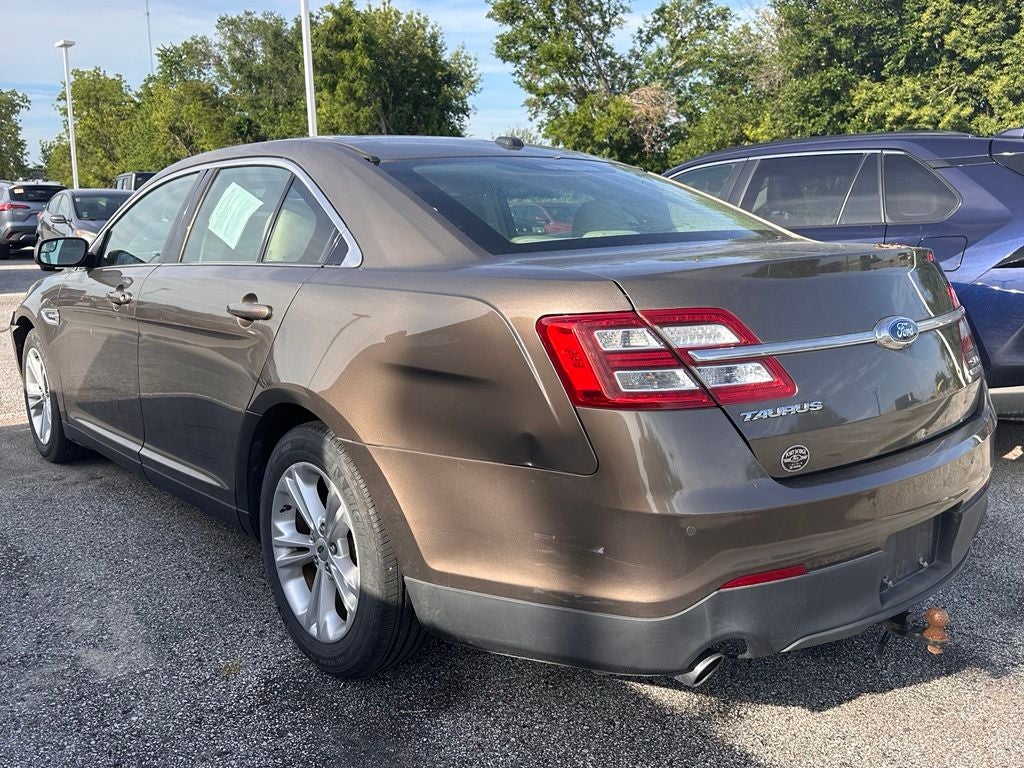 2015 Ford Taurus — detail view