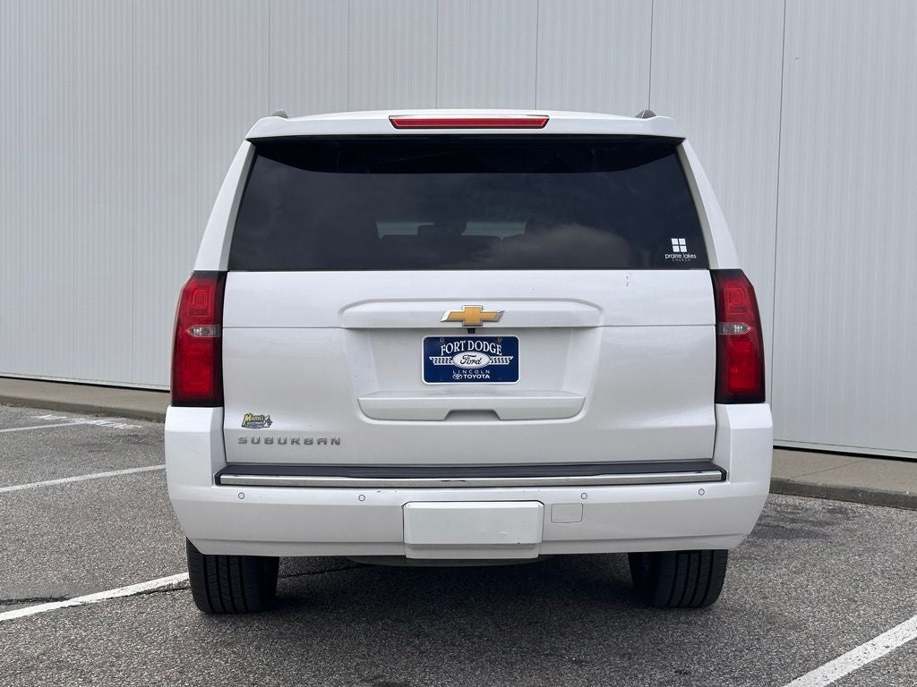 2016 Chevrolet Suburban — detail view