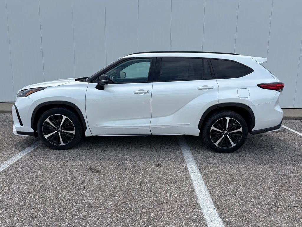 2022 Toyota Highlander — rear three-quarter view