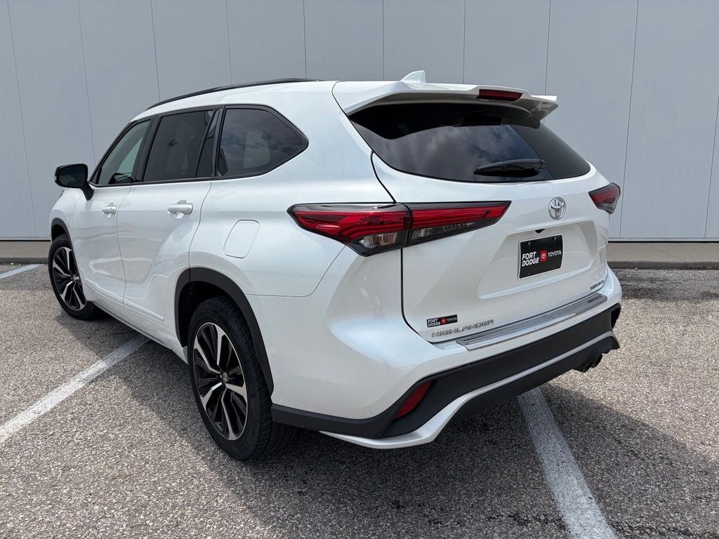 2022 Toyota Highlander — detail view